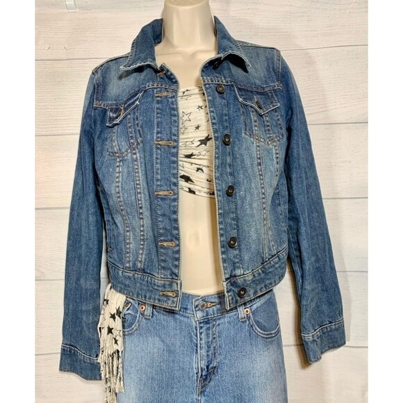 JCPenney Women’s Classic Blue Jean Denim Jacket – Size M - Picture 9 of 11